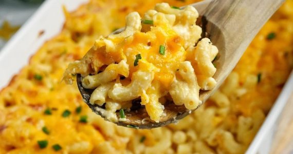 What goes well with mac and cheese?